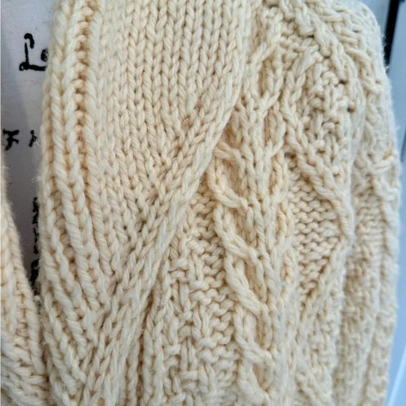 Cream Vintage Fisherman’s Cable Knit Women’s Sweater 100% Wool Italy